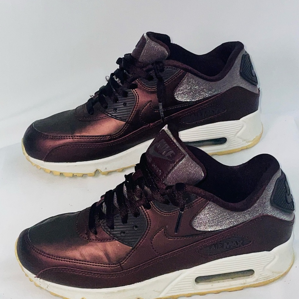 Nike Air Max Burgundy Sneakers